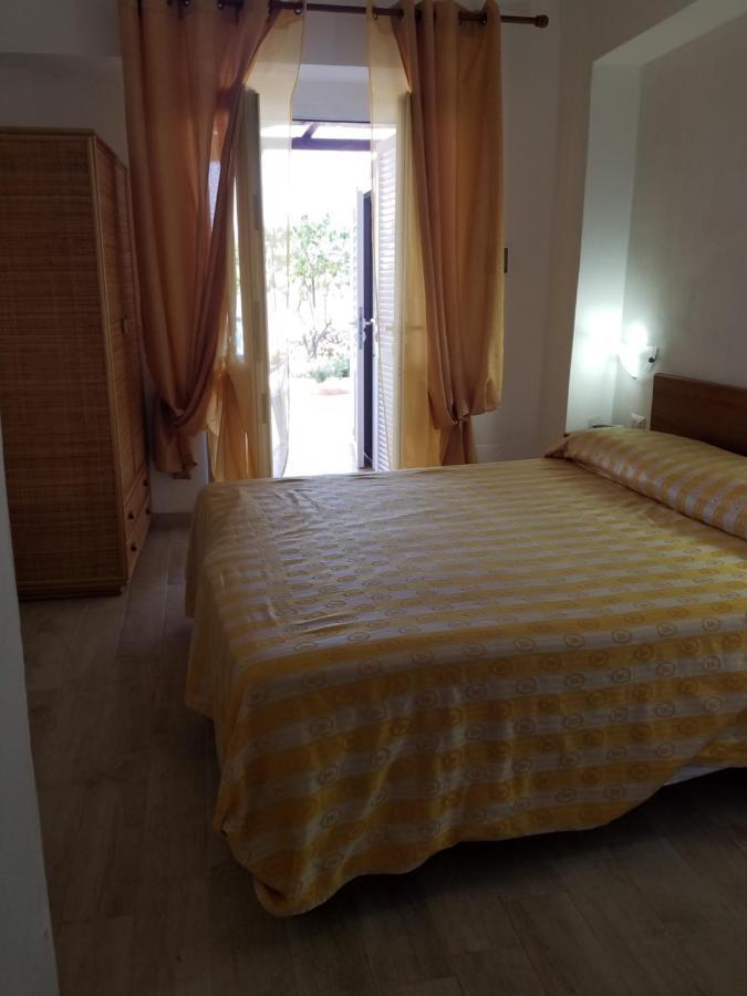 Casadelpino Residence La Piana 폰차 외부 사진